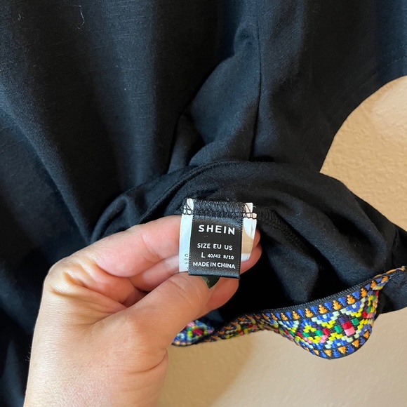 SHEIN Women's Open Back T-Shirt with Colorful Back.  Women's Size Large - Picture 8 of 8